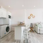 Apartment Paraiso Del Sur 2-bedroom Luxury Suite, Sea & Mountain Views *