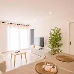 Paraiso Del Sur 2-bedroom Luxury Suite, Sea & Mountain Views Apartment