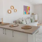 Apartment Paraiso Del Sur 2-bedroom Luxury Suite, Sea & Mountain Views